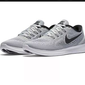 Womens Nike Free RN white/black
